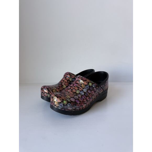 Dansko Shoes Womens Size 6.5-7 EU 37 XP 2.0 Professional Clogs Writing Print - Picture 2 of 9